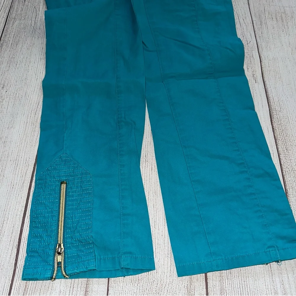 Jaanuu Turquoise Scrub Set - Picture 11 of 16